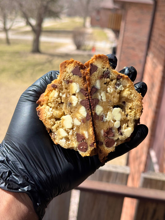 Chocolate chip cookie